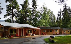 Overlook Inn & Cabins